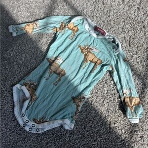 Green Long Sleeve Baby Onesie with Moose Print 6-12 months MilkBarn